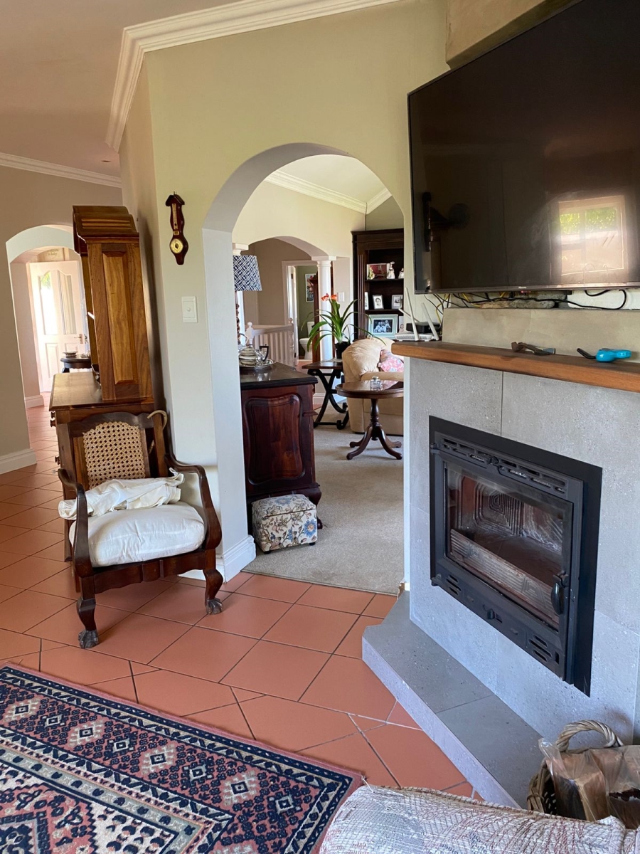 5 Bedroom Property for Sale in Seafield Eastern Cape